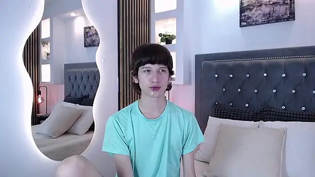 Snapshot of Emo_Boy_ chatting on March 2026 08:14:02 PM Emo Boy online show from March 2026 08:14:02 PM