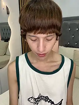 Emo Boy  online show from May 2026 08:47:01 PM