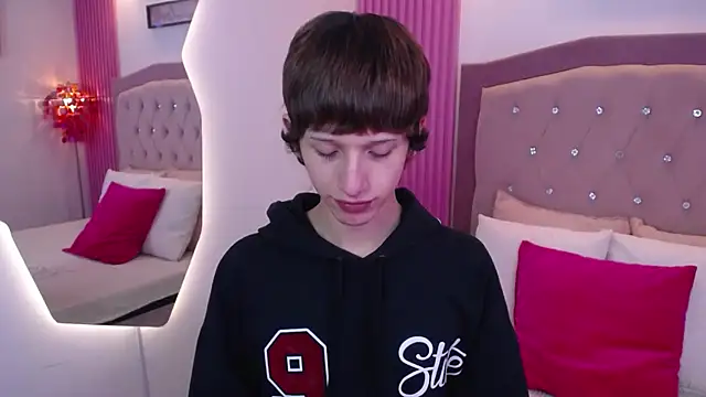 Emo Boy  online show from May 2026 03:30:02 PM