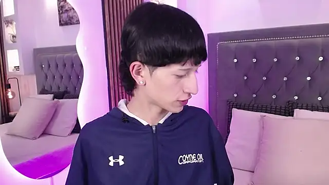 Emo Boy  online show from May 2026 08:15:01 PM