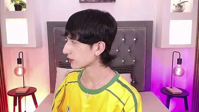 Emo Boy  online show from June 2026 08:40:02 PM