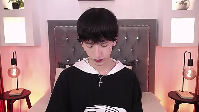 Emo Boy  online show from June 2026 08:35:01 PM