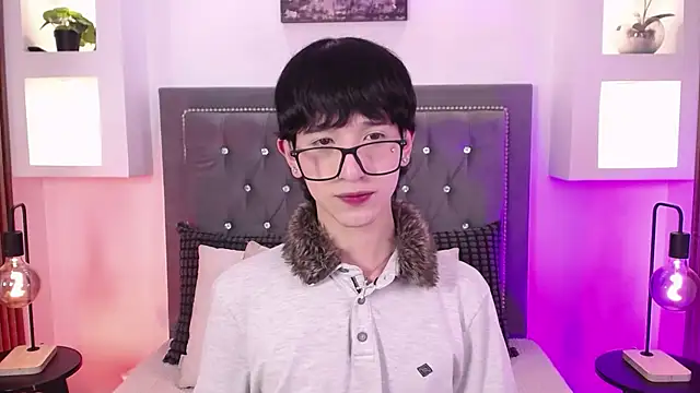 Emo Boy  online show from June 2026 04:09:01 PM