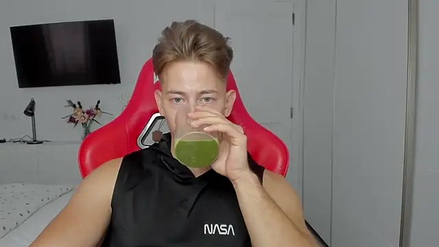 Snapshot of find0m_master chatting on October 2025 02:26:01 PM find0m master online show from October 2025 02:26:01 PM