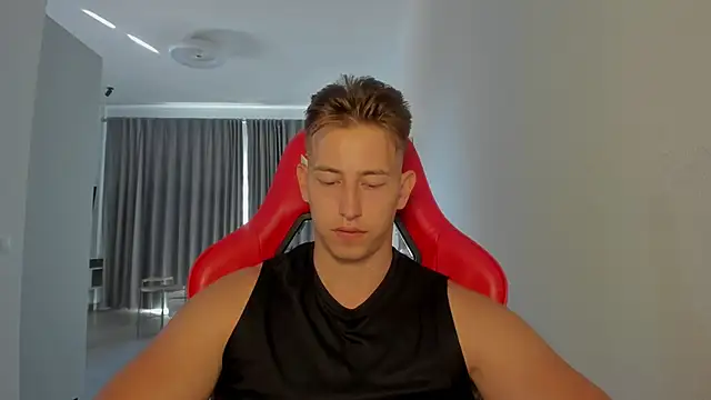 Snapshot of find0m_master chatting on October 2025 04:20:02 PM find0m master online show from October 2025 04:20:02 PM