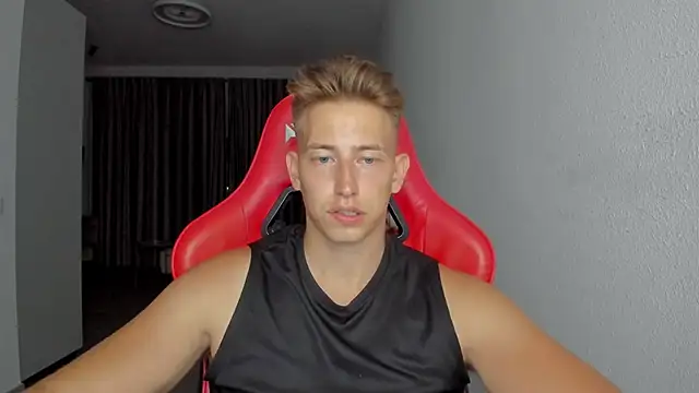 Snapshot of find0m_master chatting on November 2025 06:43:01 PM find0m master online show from November 2025 06:43:01 PM