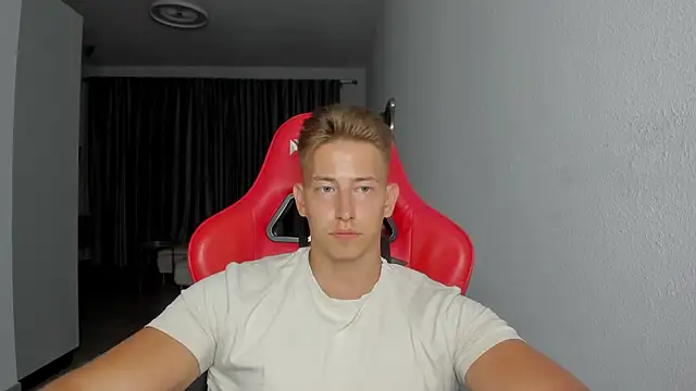 Snapshot of find0m_master chatting on November 2025 07:35:02 PM find0m master online show from November 2025 07:35:02 PM