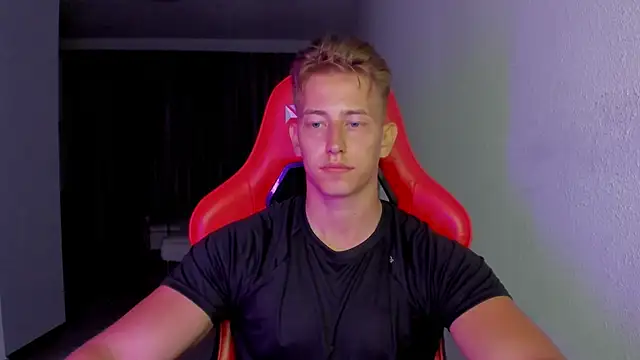 Snapshot of find0m_master chatting on November 2025 07:34:02 PM find0m master online show from November 2025 07:34:02 PM