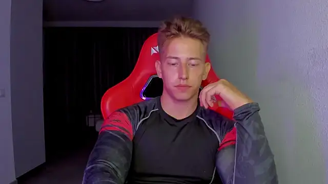 Snapshot of find0m_master chatting on November 2025 08:41:01 PM find0m master online show from November 2025 08:41:01 PM