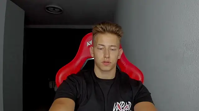 Snapshot of find0m_master chatting on November 2025 09:47:01 PM find0m master online show from November 2025 09:47:01 PM