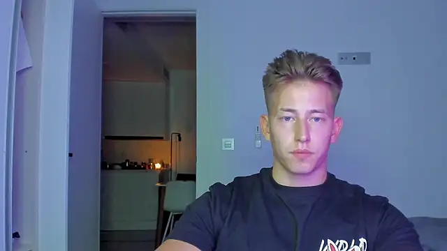 Snapshot of find0m_master chatting on December 2025 10:38:01 PM find0m master online show from December 2025 10:38:01 PM