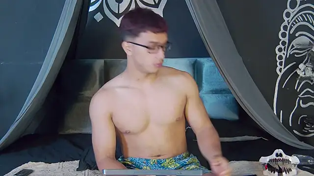 Snapshot of Stefano_Calle chatting on October 2025 12:19:01 PM Stefano Calle online show from October 2025 12:19:01 PM