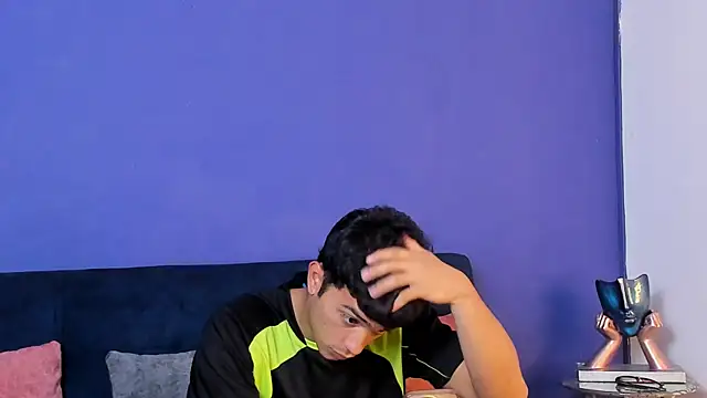 Snapshot of Stefano_Calle chatting on December 2025 08:14:01 PM Stefano Calle online show from December 2025 08:14:01 PM