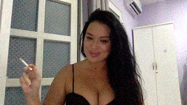 Fayronna online show from March 2026 12:08:01 PM