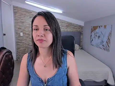 Snapshot of Tatis_Corredor chatting on October 2025 01:45:02 PM Tatis Corredor online show from October 2025 01:45:02 PM