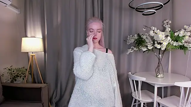 Snapshot of TinaStevenson chatting on October 2025 09:37:02 PM TinaStevenson online show from October 2025 09:37:02 PM