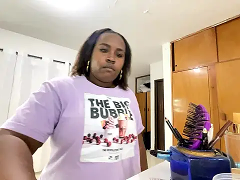 Snapshot of NaomiGrace_ chatting on October 2025 12:15:02 PM NaomiGrace online show from October 2025 12:15:02 PM