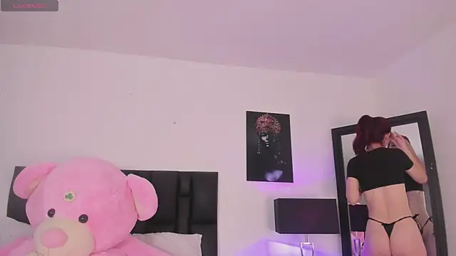 Snapshot of SaradaParker chatting on March 2026 02:44:02 PM SaradaParker online show from March 2026 02:44:02 PM