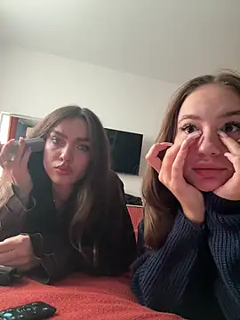 Snapshot of MayaGlow chatting on October 2025 05:21:02 AM MayaGlow online show from October 2025 05:21:02 AM