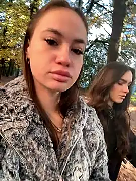 Snapshot of MayaGlow chatting on October 2025 05:08:01 AM MayaGlow online show from October 2025 05:08:01 AM