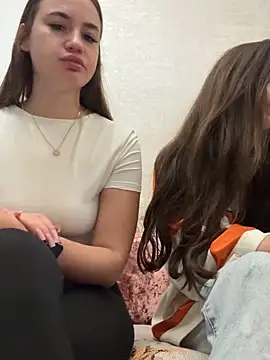 Snapshot of MayaGlow chatting on October 2025 05:37:01 AM MayaGlow online show from October 2025 05:37:01 AM