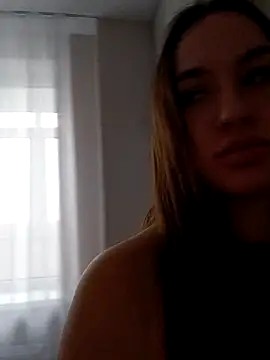 Snapshot of MayaGlow chatting on November 2025 07:08:01 AM MayaGlow online show from November 2025 07:08:01 AM