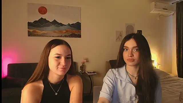 MayaGlow online show from January 2026 05:42:01 AM