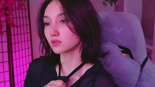 Snapshot of GentleMusee chatting on March 2026 07:12:02 AM GentleMusee online show from March 2026 07:12:02 AM