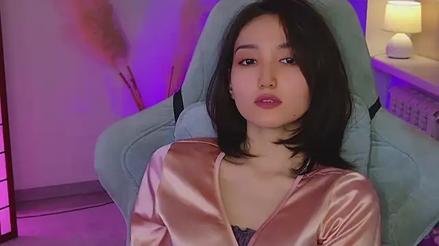 Snapshot of GentleMusee chatting on March 2026 08:26:33 AM GentleMusee online show from March 2026 08:26:33 AM