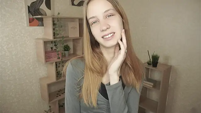 Snapshot of IveyColley chatting on October 2025 07:20:01 AM IveyColley online show from October 2025 07:20:01 AM