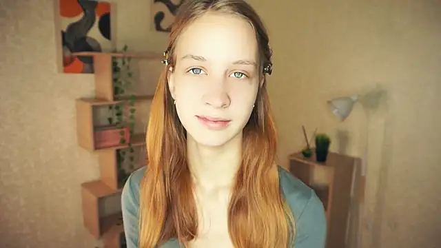 Snapshot of IveyColley chatting on October 2025 07:25:01 AM IveyColley online show from October 2025 07:25:01 AM