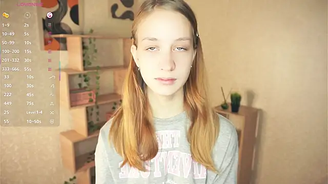 Snapshot of IveyColley chatting on October 2025 07:20:01 AM IveyColley online show from October 2025 07:20:01 AM