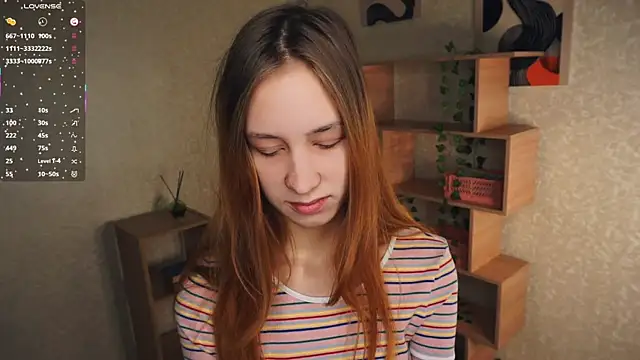 Snapshot of IveyColley chatting on November 2025 07:30:02 AM IveyColley online show from November 2025 07:30:02 AM