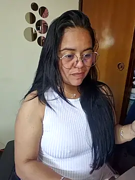 Snapshot of Miss__kendra_ chatting on October 2025 02:17:02 PM Miss kendra online show from October 2025 02:17:02 PM