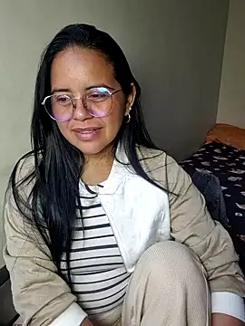 Snapshot of Miss__kendra_ chatting on December 2025 01:20:02 PM Miss kendra online show from December 2025 01:20:02 PM