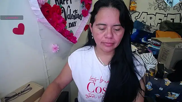 Miss  kendra  online show from July 2026 02:10:01 PM