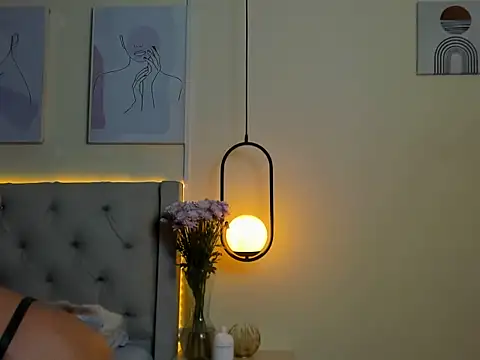 Snapshot of Chloe_Celeste chatting on November 2025 03:38:01 AM Chloe Celeste online show from November 2025 03:38:01 AM