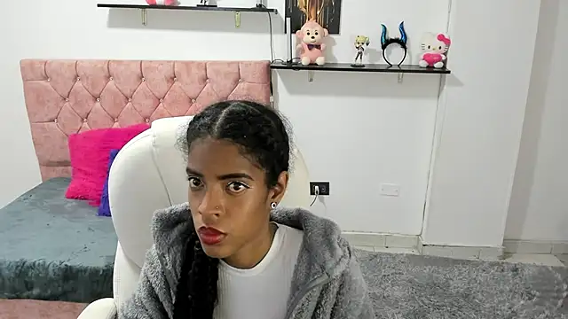 Snapshot of thianahorny chatting on November 2025 02:04:02 AM thianahorny online show from November 2025 02:04:02 AM