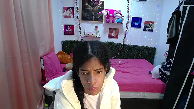 thianahorny online show from April 2026 12:50:01 PM