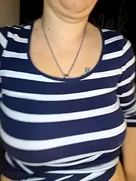 Snapshot of GeilesLuder36 chatting on November 2025 06:17:01 PM GeilesLuder36 online show from November 2025 06:17:01 PM