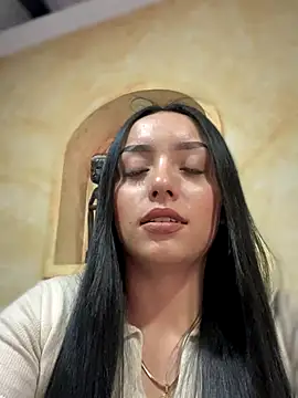 LUCIA 27- online show from October 2025 02:07:02 PM