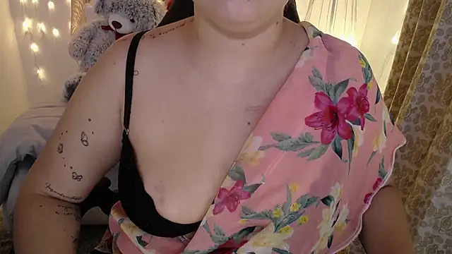 Snapshot of krishnaveni__ chatting on November 2025 01:25:02 PM krishnaveni online show from November 2025 01:25:02 PM