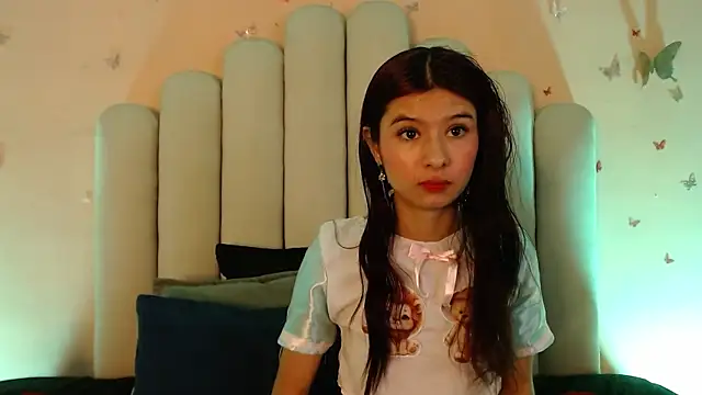 Snapshot of SweetRenata_ chatting on October 2025 11:33:02 AM SweetRenata online show from October 2025 11:33:02 AM