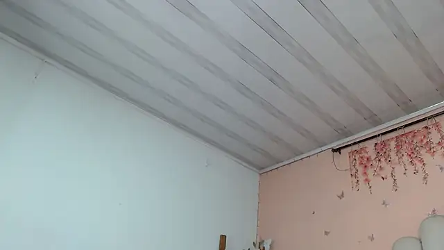 Snapshot of SweetRenata_ chatting on October 2025 11:16:01 AM SweetRenata online show from October 2025 11:16:01 AM