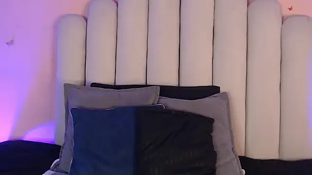 Snapshot of SweetRenata_ chatting on November 2025 11:23:02 AM SweetRenata online show from November 2025 11:23:02 AM