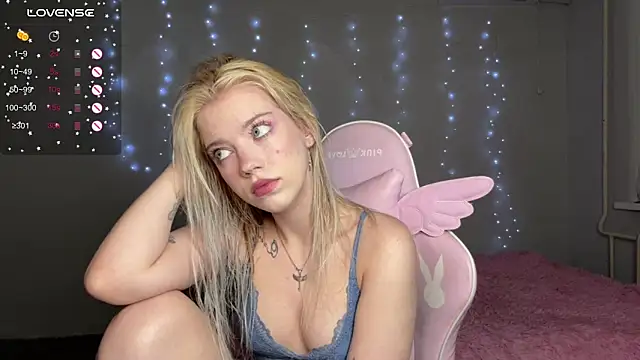 myprettylola online show from March 2026 03:50:02 PM