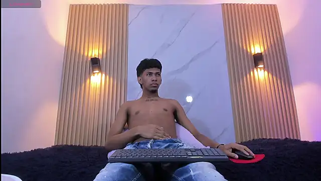 Ethan thouse online show from October 2025 03:17:01 AM