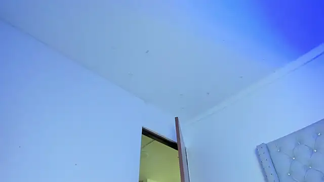 Snapshot of ChocoBunny1 chatting on November 2025 04:34:02 AM ChocoBunny1 online show from November 2025 04:34:02 AM