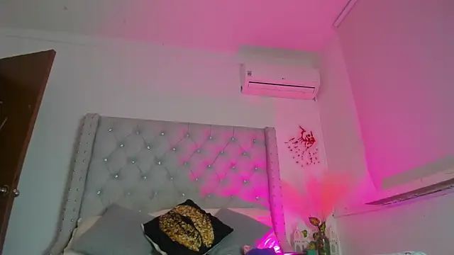 Snapshot of ChocoBunny1 chatting on November 2025 12:16:02 PM ChocoBunny1 online show from November 2025 12:16:02 PM