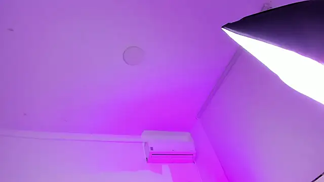 Snapshot of ChocoBunny1 chatting on November 2025 11:31:02 AM ChocoBunny1 online show from November 2025 11:31:02 AM